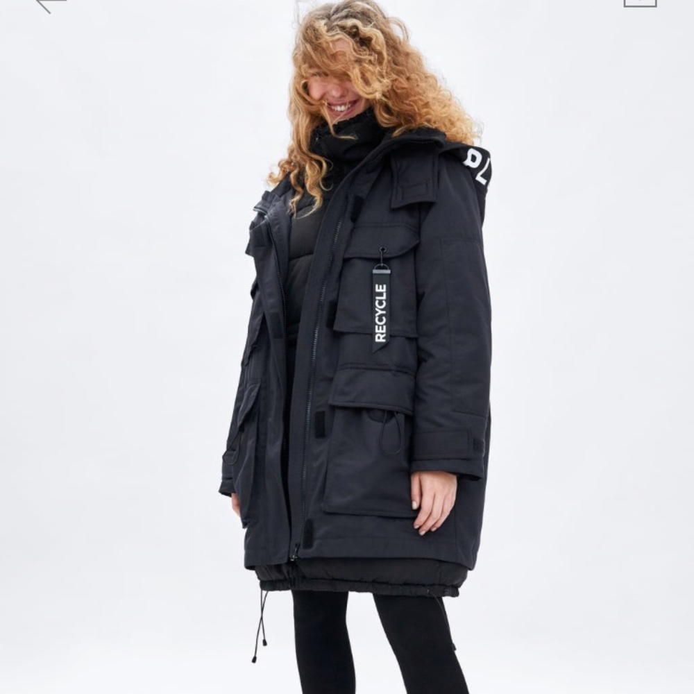ISO! Zara Recycled capsule 2 in 1 parka
